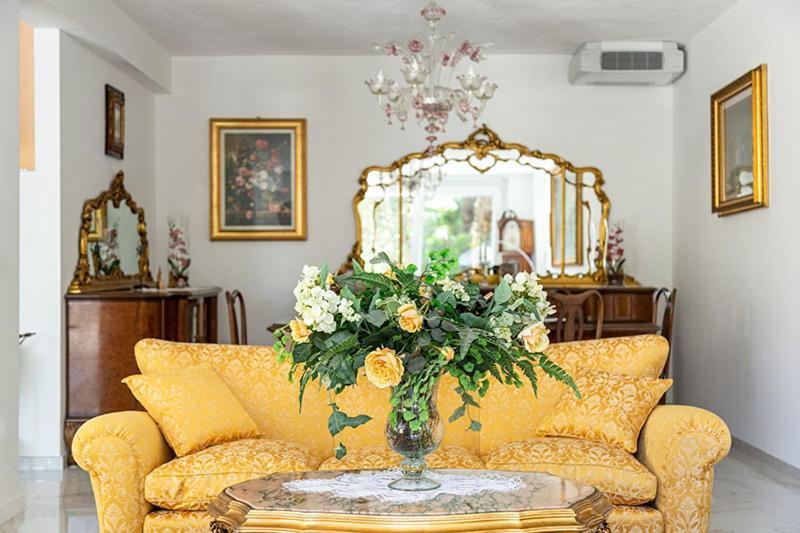 Ghe Sem Morazzone B&B Gazzada Bagian luar foto